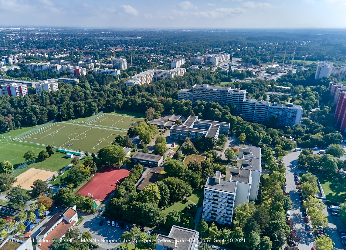 19.09.2021 - Rentenversicherung - SVN-Sportanlage, Sportanlage Perlach-Ost - Mittelschule Gerhard-Hauptmann-Ring in Neuperlach 